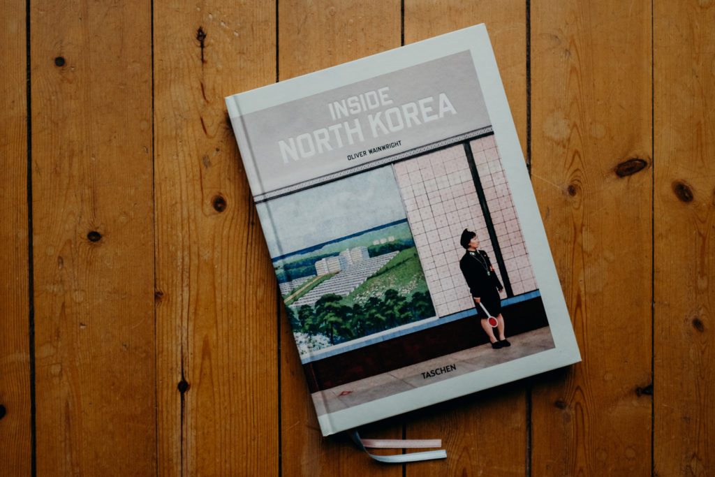 Rezension: „Inside North Korea“ von Oliver Wainwright